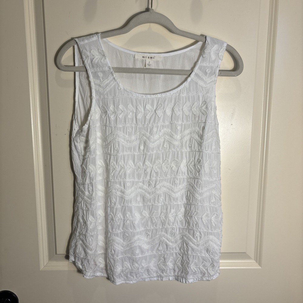 mi ami White Sleeveless Shirt Layering Tank Top Size Small Coastal Beach Boho